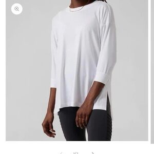 New without tags Athleta white tranquility top.